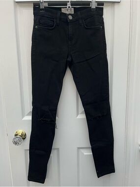 Current Elliott Black Stiletto Skinny Jeans with Distressed Knee